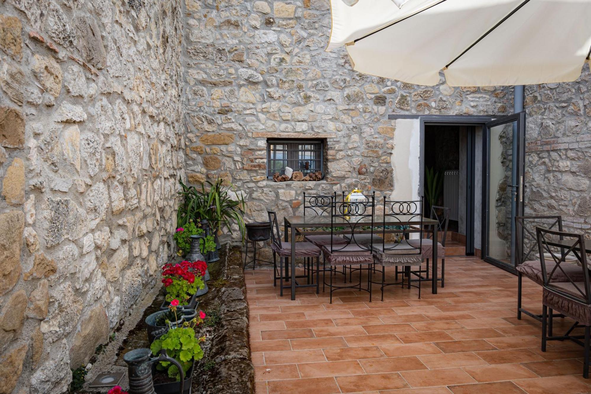 Gasthaus Country Relais La Torretta Baronale San Giorgio del Sannio Exterior foto