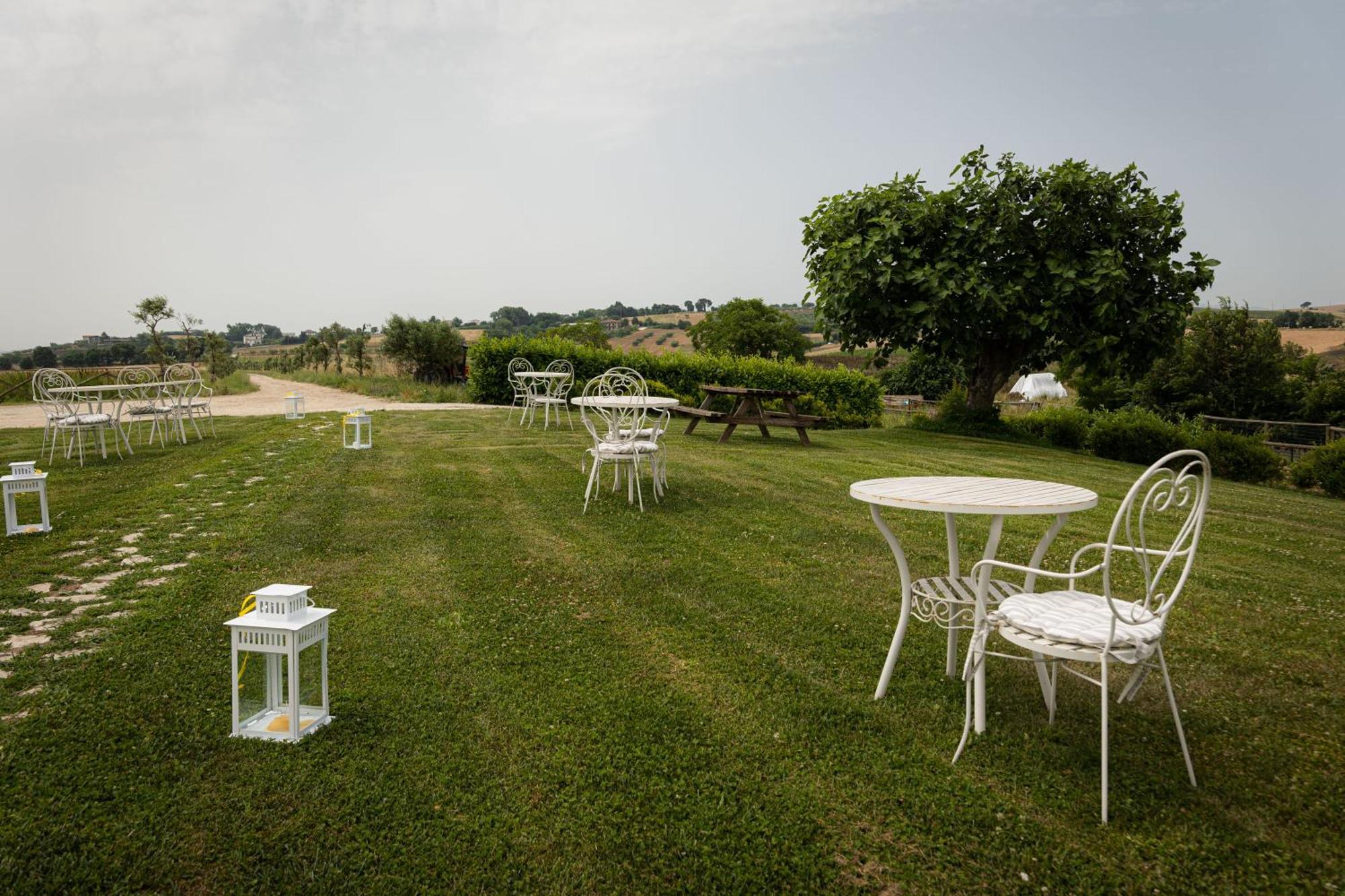 Gasthaus Country Relais La Torretta Baronale San Giorgio del Sannio Exterior foto