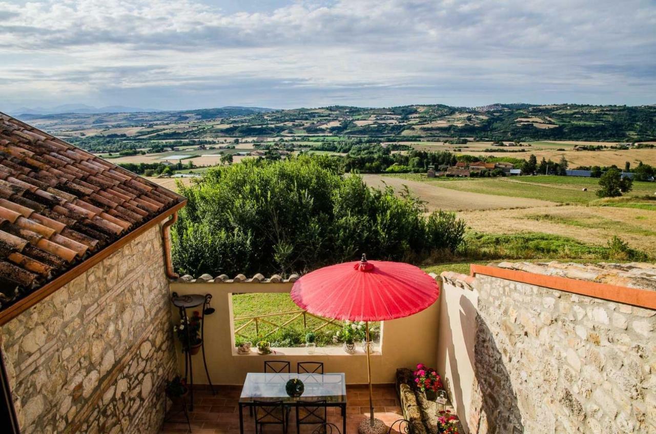 Gasthaus Country Relais La Torretta Baronale San Giorgio del Sannio Exterior foto
